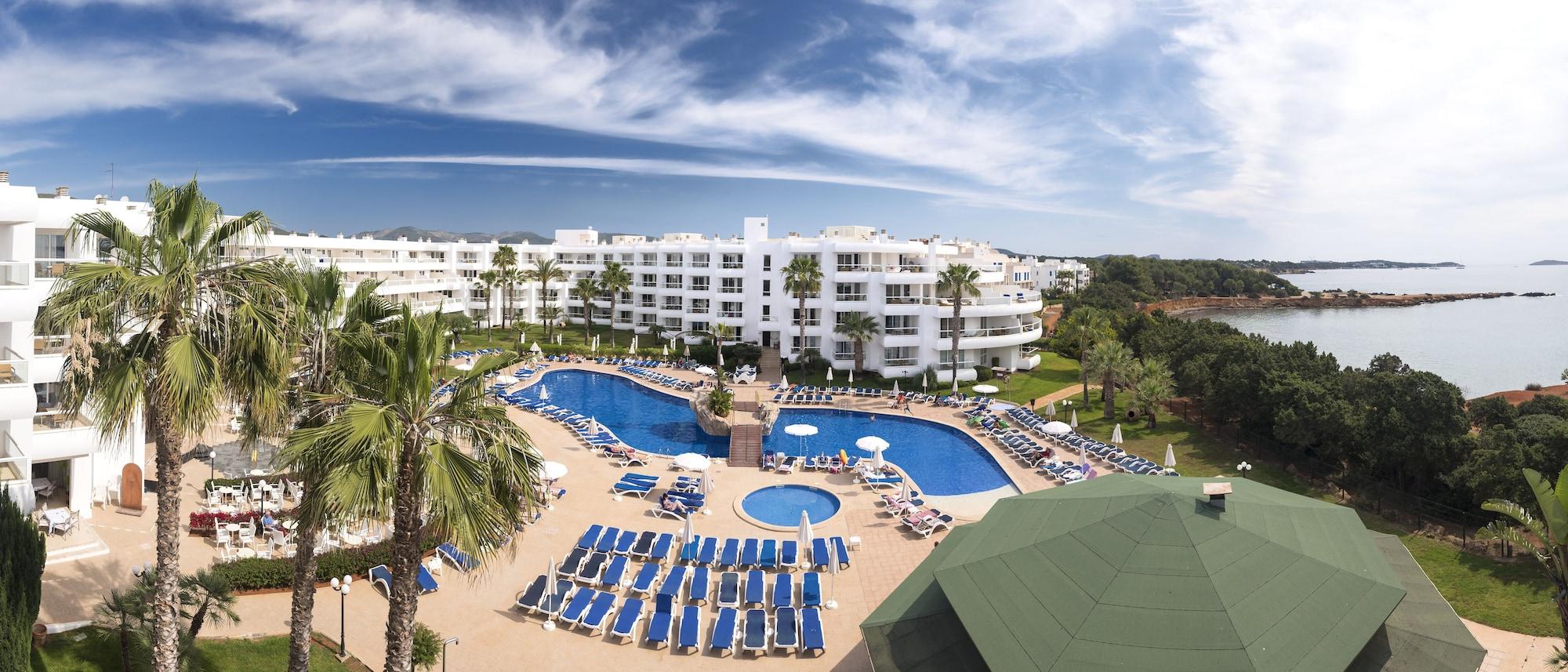 Aparthotel Tropic Garden Санта Еулалия дел Рио Екстериор снимка