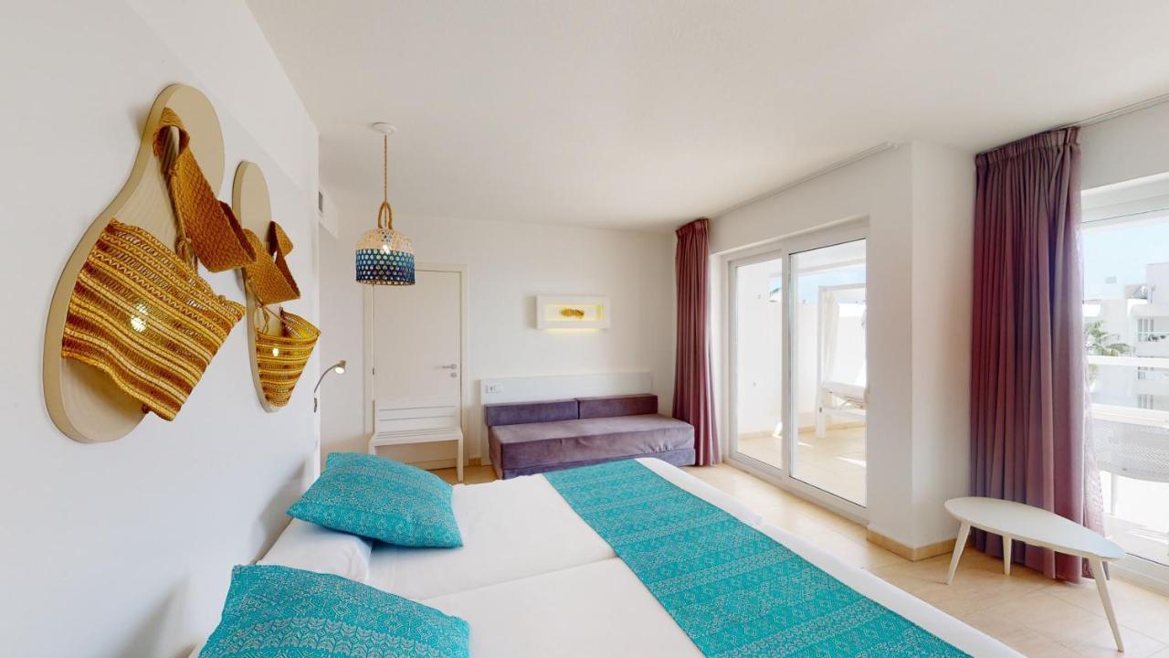 Aparthotel Tropic Garden Санта Еулалия дел Рио Екстериор снимка