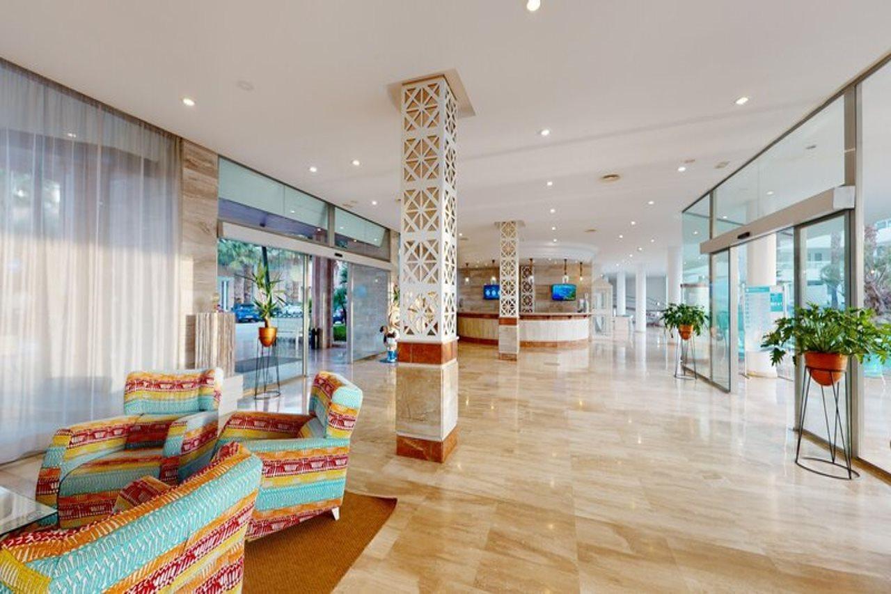 Aparthotel Tropic Garden Санта Еулалия дел Рио Екстериор снимка