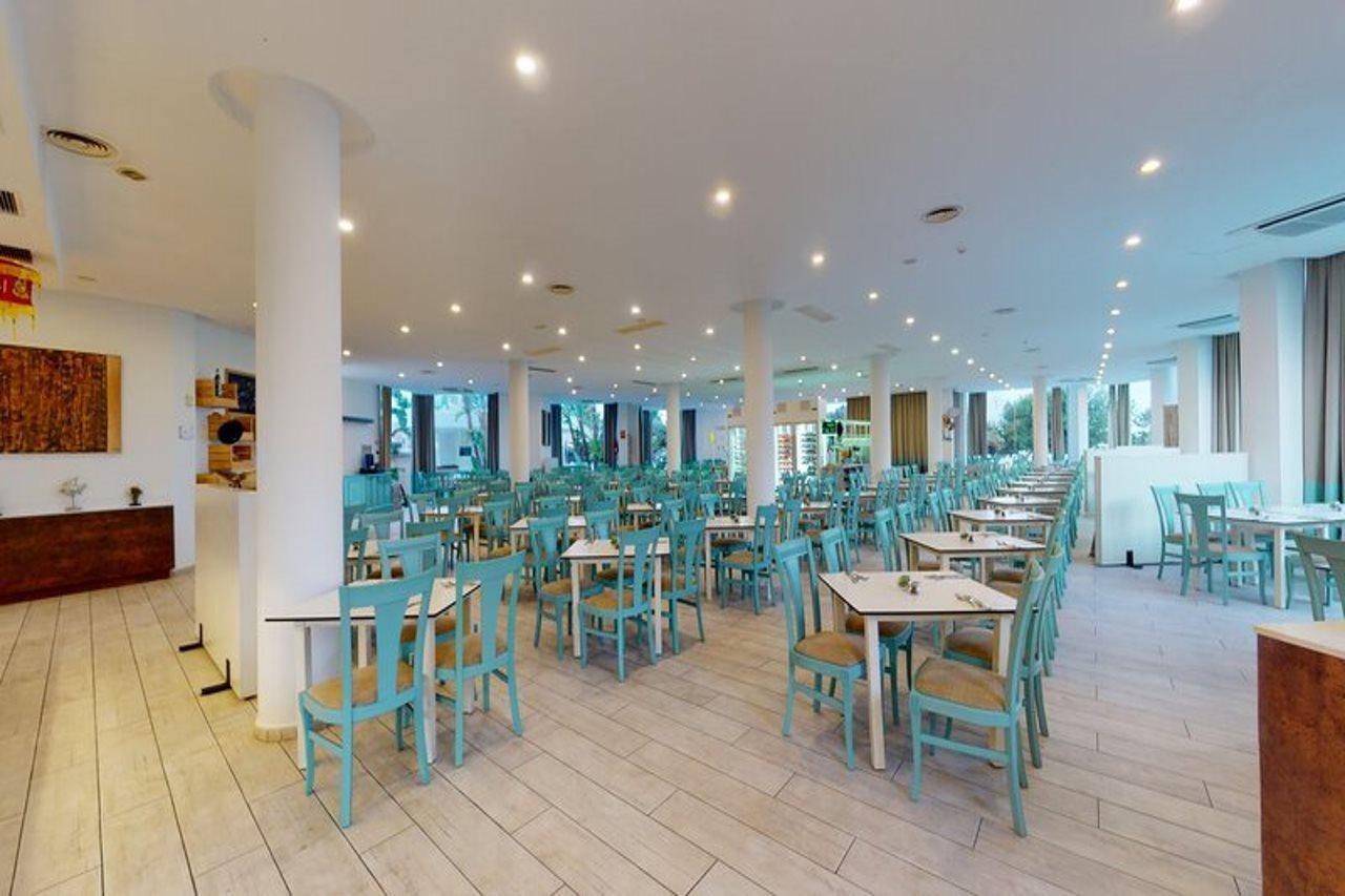 Aparthotel Tropic Garden Санта Еулалия дел Рио Екстериор снимка