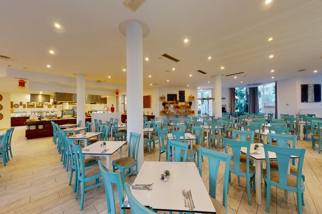Aparthotel Tropic Garden Санта Еулалия дел Рио Екстериор снимка