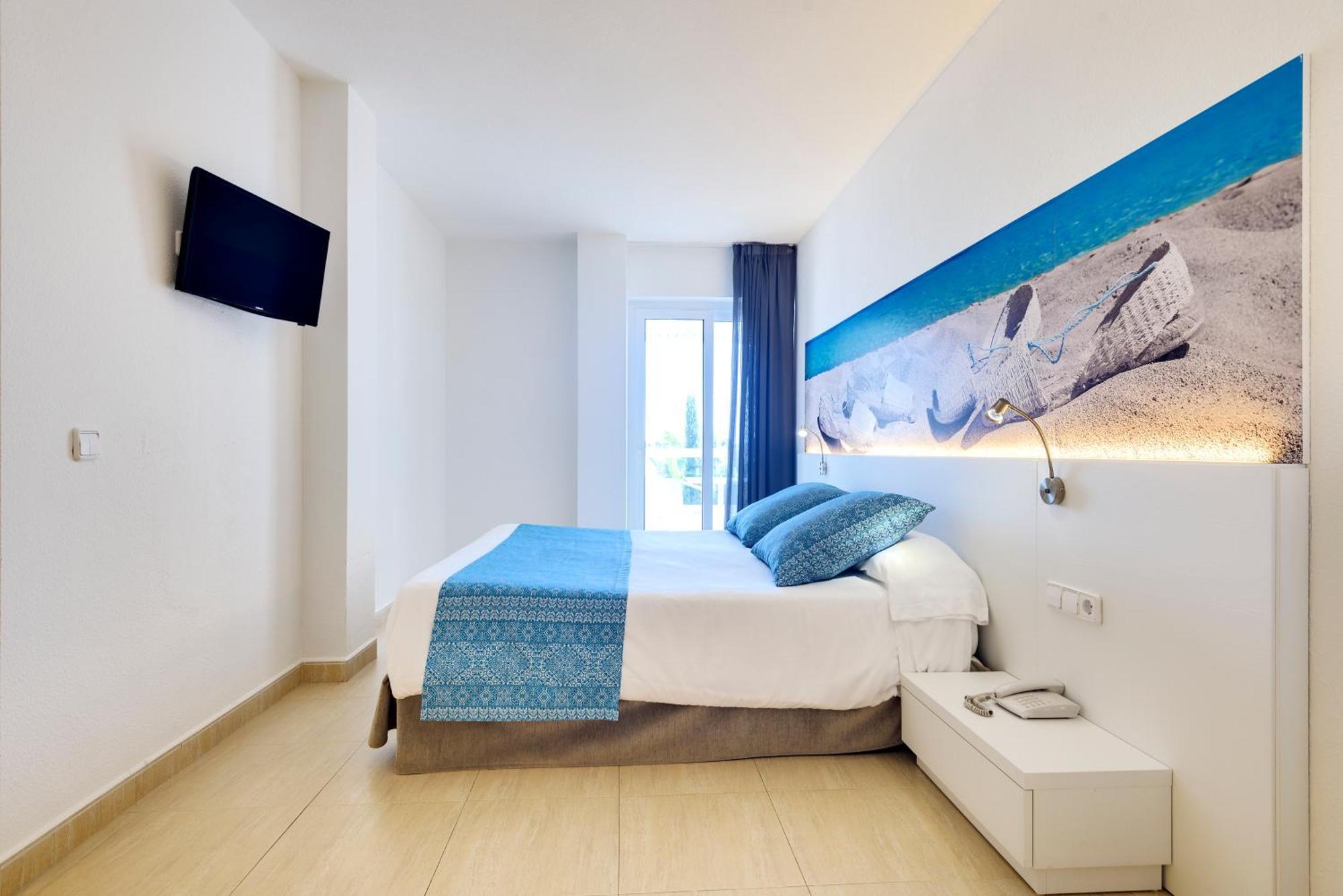 Aparthotel Tropic Garden Санта Еулалия дел Рио Екстериор снимка